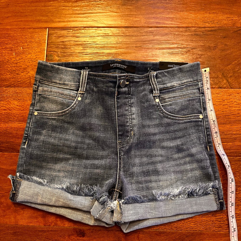 NEW Liverpool The short, denim shorts with cuff, NWT size 6/28